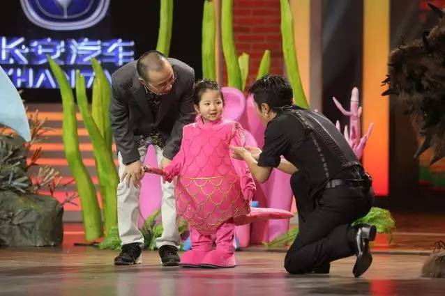 生喜剧人的不是幽默天性而是生长环境J9九游会东北萌娃集体开挂造就天(图4)