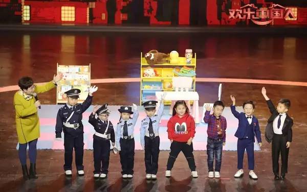 生喜剧人的不是幽默天性而是生长环境J9九游会东北萌娃集体开挂造就天(图8)